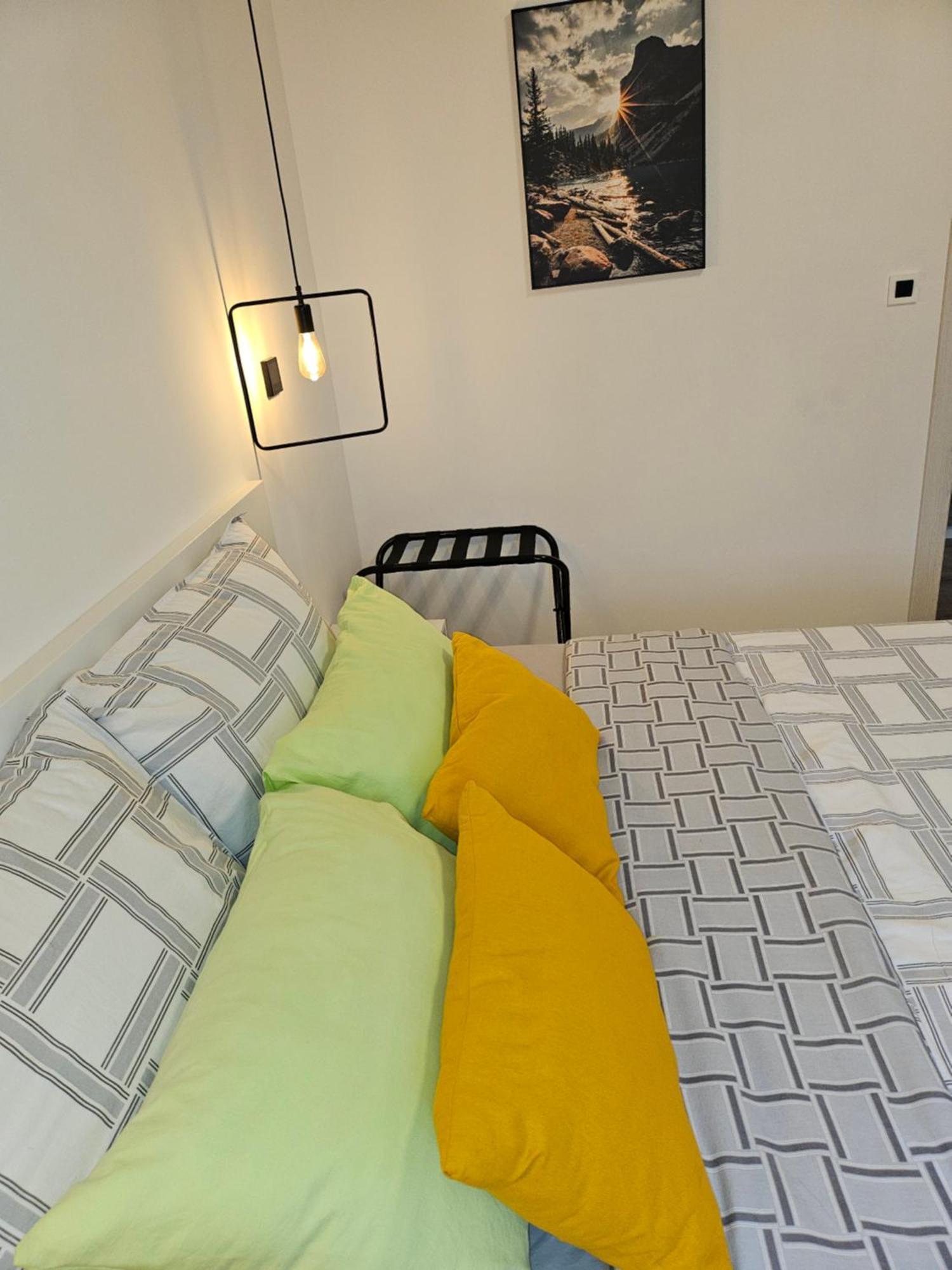 Apartman Pojine Gabonjin Buitenkant foto