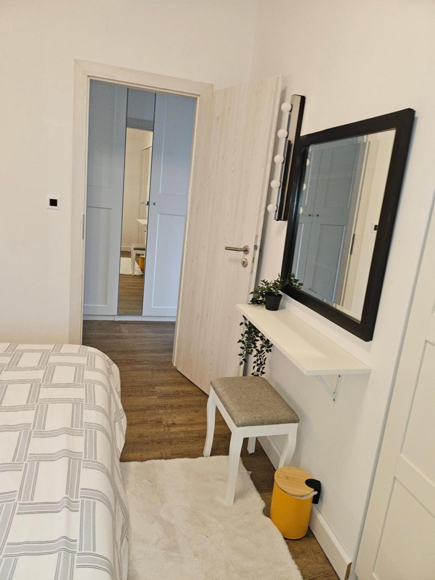Apartman Pojine Gabonjin Buitenkant foto