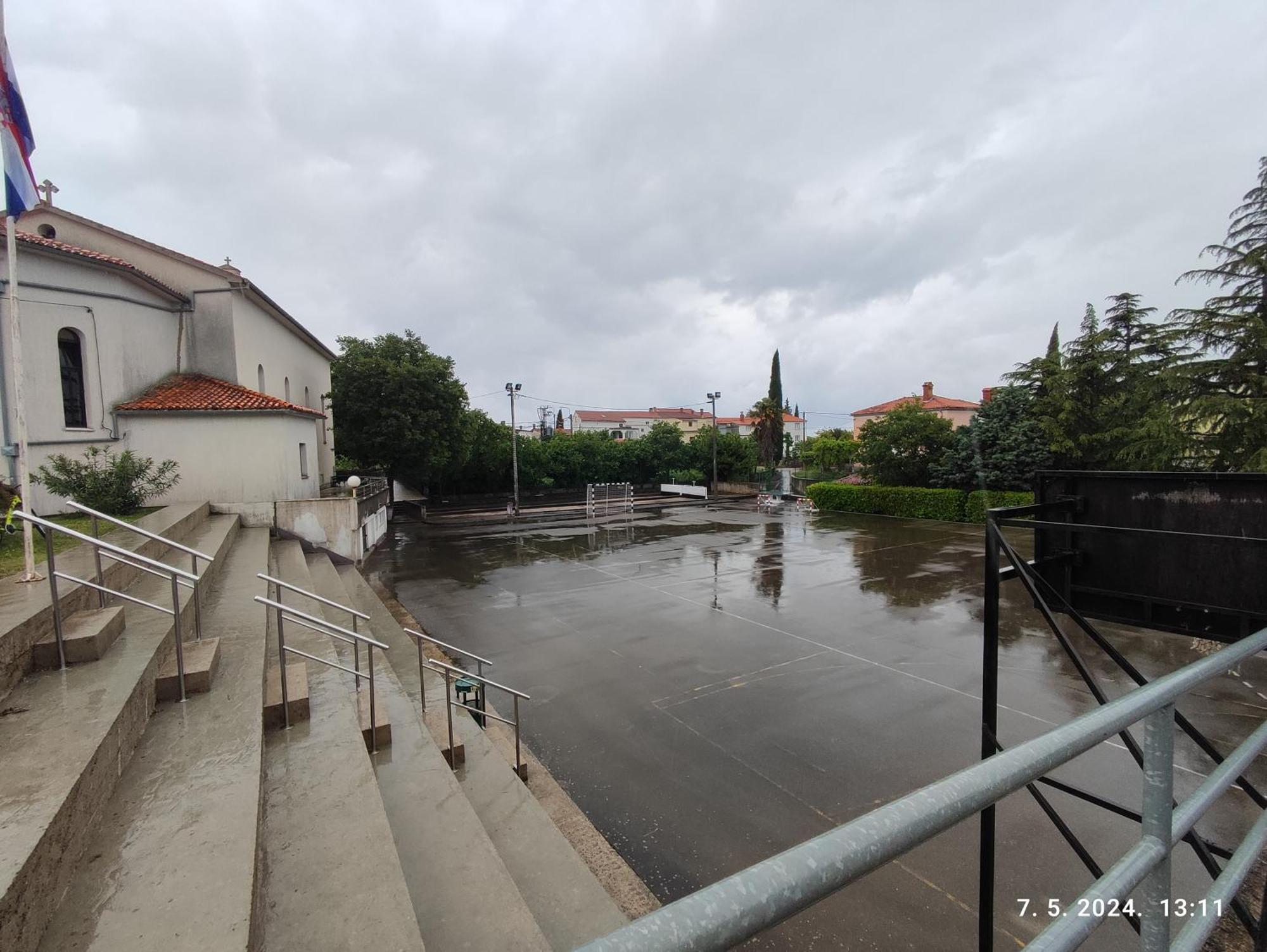 Apartman Pojine Gabonjin Buitenkant foto