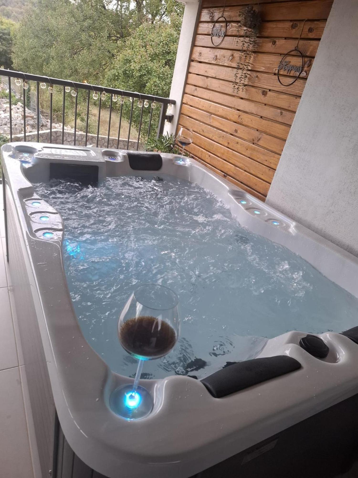 Apartman Pojine Gabonjin Buitenkant foto