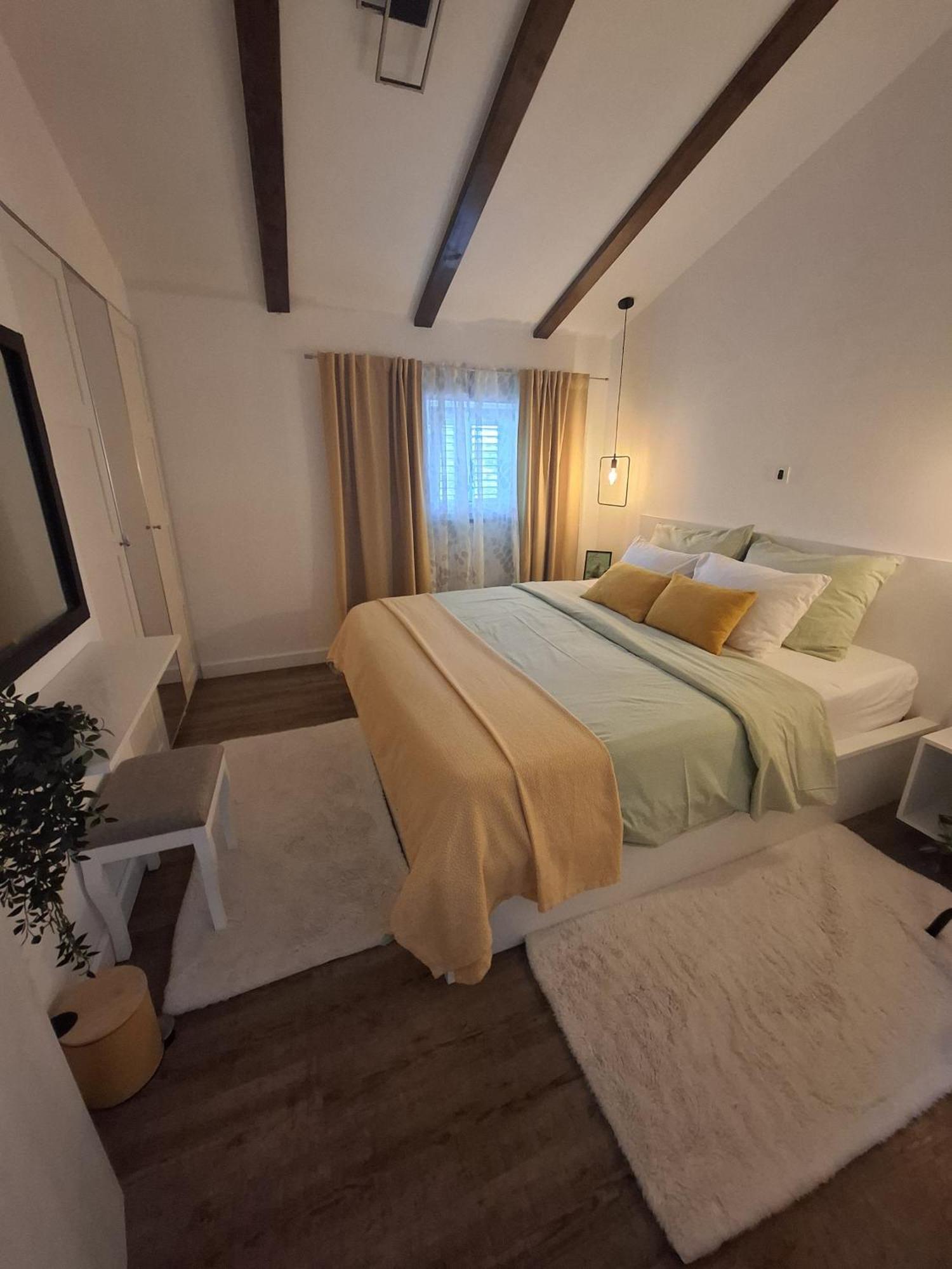 Apartman Pojine Gabonjin Buitenkant foto